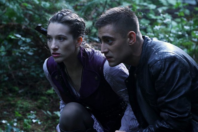Once Upon a Time in Wonderland - Photos - Sophie Lowe, Michael Socha