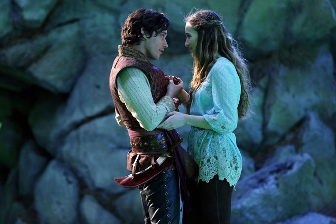 Once Upon a Time in Wonderland - Photos - Peter Gadiot, Sophie Lowe