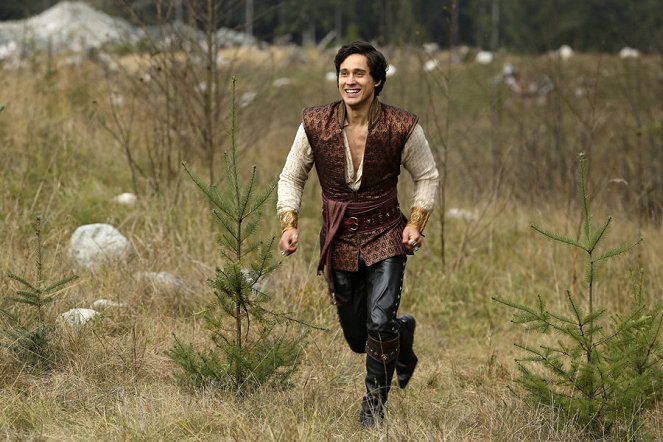 Once Upon a Time in Wonderland - Photos - Peter Gadiot