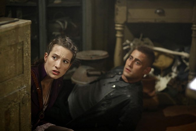 Once Upon A Time In Wonderland - Film - Sophie Lowe, Michael Socha