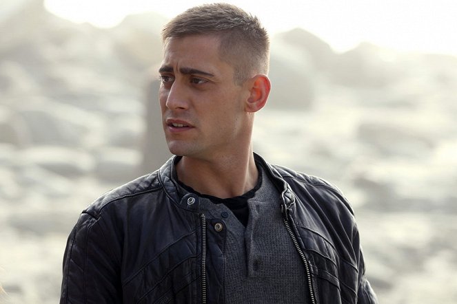 Once Upon a Time in Wonderland - Photos - Michael Socha