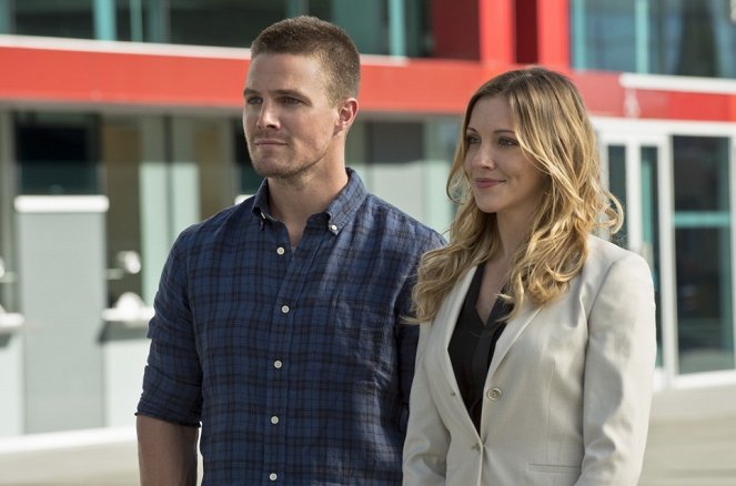 Arrow - Season 3 - The Calm - Van film - Stephen Amell, Katie Cassidy