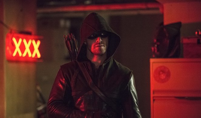 Arrow - The Brave and the Bold - Photos - Stephen Amell