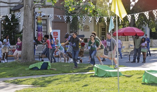 Hart of Dixie - The Race & the Relationship - Photos
