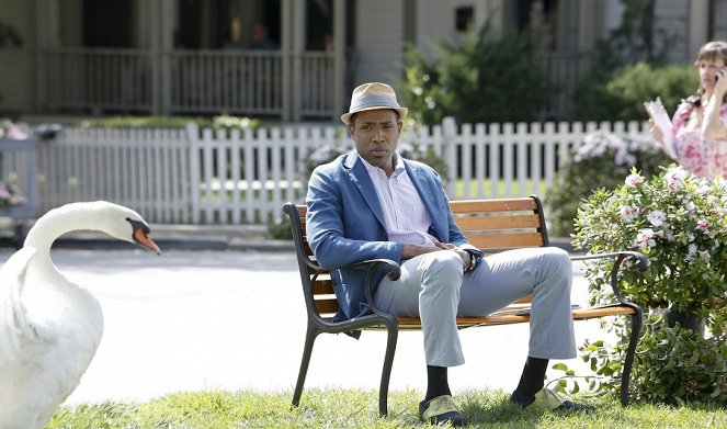 Hart of Dixie - The Big Day - Photos - Cress Williams