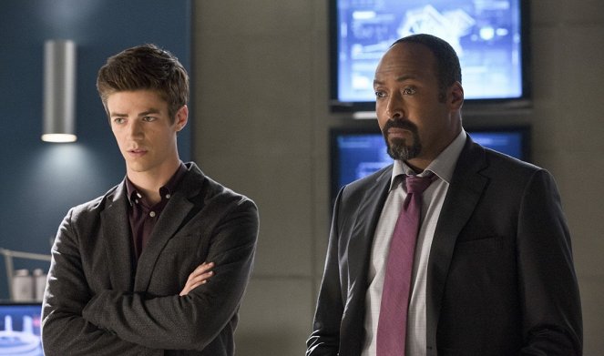 The Flash - Things You Can't Outrun - Photos - Grant Gustin, Jesse L. Martin