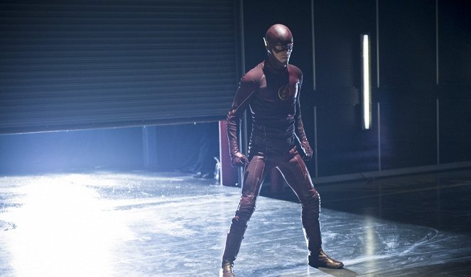 The Flash - Power Outage - Photos - Grant Gustin