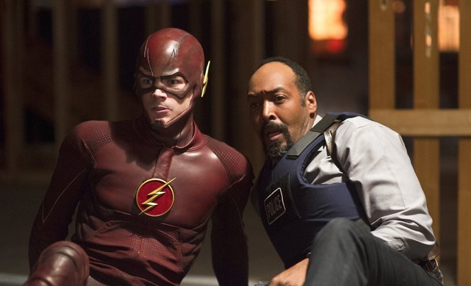 The Flash - Season 1 - Flash vs. Arrow - Photos - Grant Gustin, Jesse L. Martin