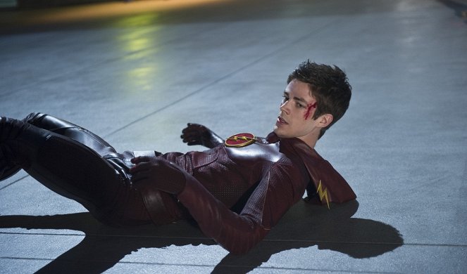 The Flash - The Man in the Yellow Suit - Photos - Grant Gustin
