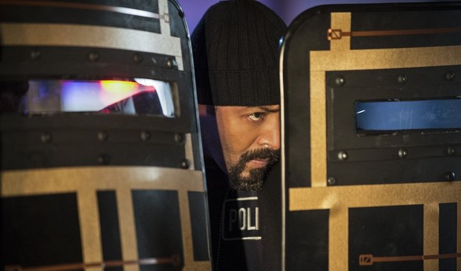 The Flash - Revenge of the Rogues - Photos - Jesse L. Martin