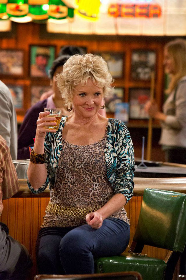 Sullivan & Son - De la película - Christine Ebersole