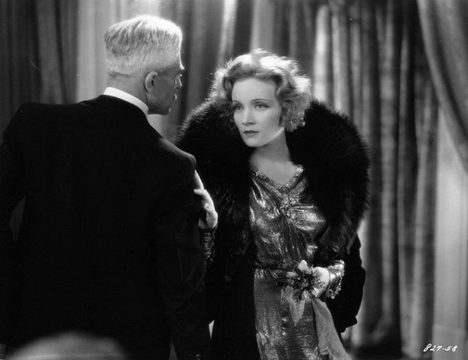 Dishonored - Van film - Marlene Dietrich