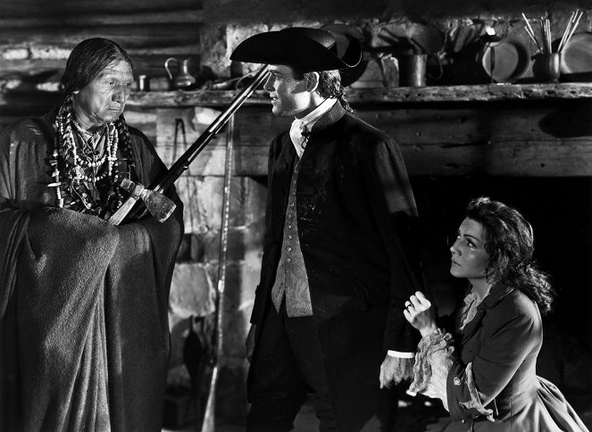 Trommeln am Mohawk - Filmfotos - Henry Fonda, Claudette Colbert