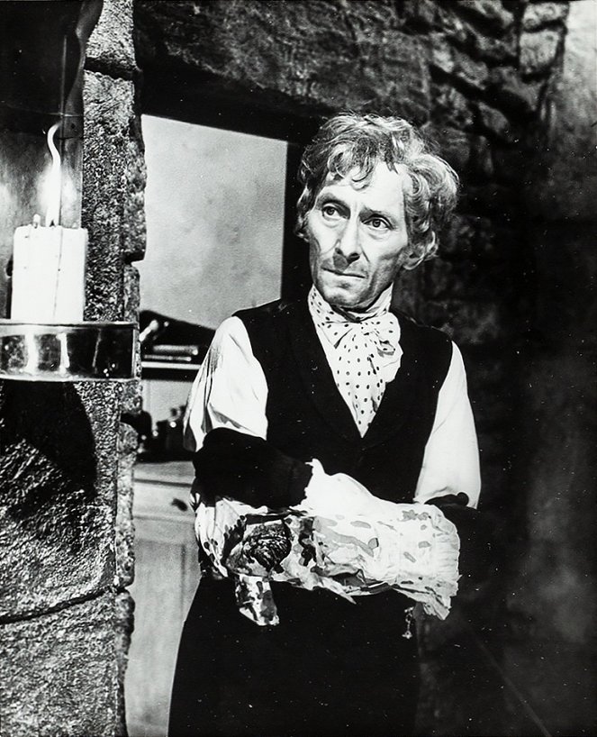 Frankenstein and the Monster from Hell - Filmfotók - Peter Cushing
