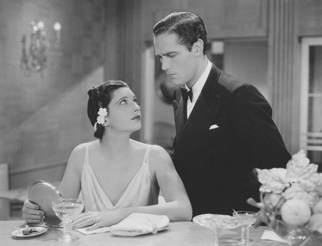 Give Me Your Heart - Van film - Kay Francis, Patric Knowles