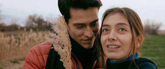 Senden Bana Kalan - De la película - Ekin Koç, Neslihan Atagül