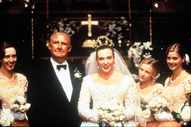 O Casamento de Muriel - Do filme - Bill Hunter, Toni Collette