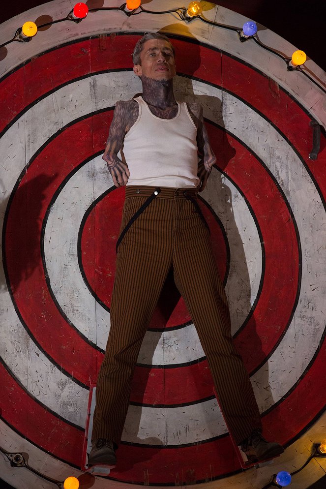 American Horror Story - Freak Show - Photos - Mat Fraser