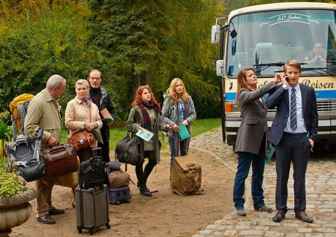 Mit Burnout durch den Wald - Van film - Walter Kreye, Jutta Speidel, Martin Brambach, Paula Kalenberg, Stefanie Stappenbeck, Birge Schade, Max von Pufendorf