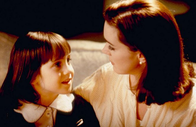 Milagro en la ciudad - De la película - Mara Wilson, Elizabeth Perkins