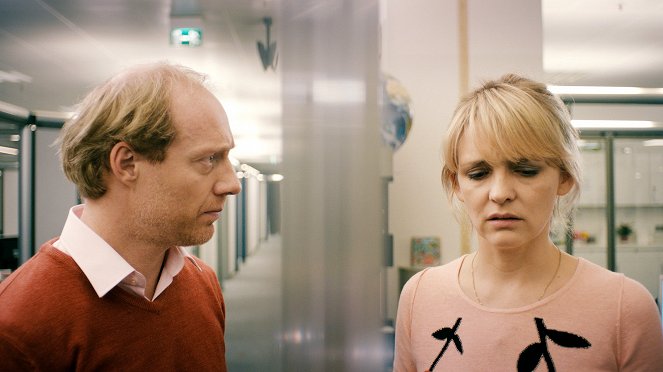 Hedi Schneider steckt fest - Z filmu - Simon Schwarz, Laura Tonke