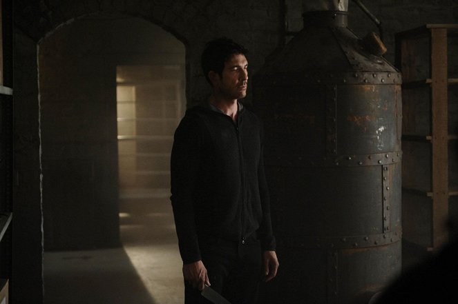 American Horror Story - Halloween: Part 2 - Photos - Dylan McDermott