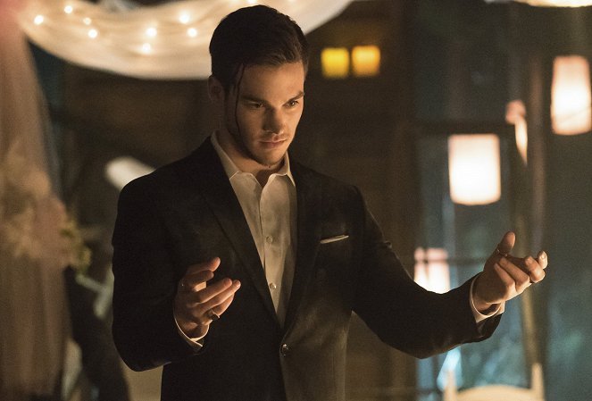 The Vampire Diaries - Season 6 - I'm Thinking of You All the While - Photos - Chris Wood