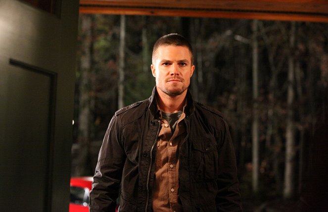 The Vampire Diaries - Crying Wolf - Photos - Stephen Amell