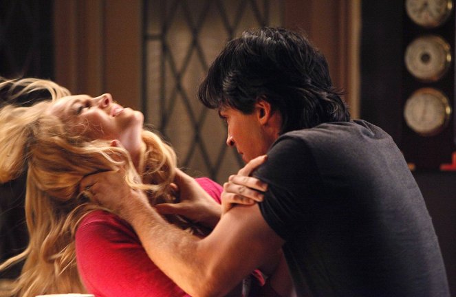 The Vampire Diaries - Season 3 - Disturbing Behavior - Photos - Candice King, Ian Somerhalder
