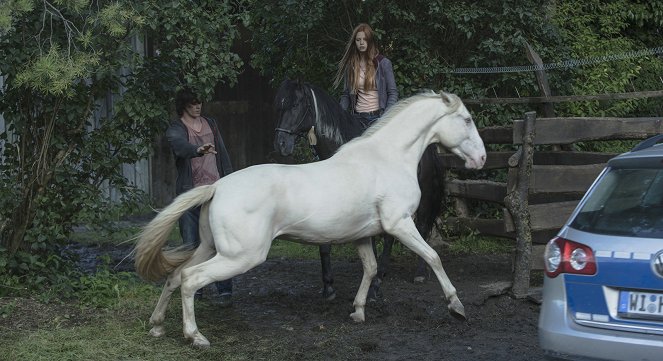 Víchor 2 - Z filmu - Jannis Niewöhner, Hanna Binke