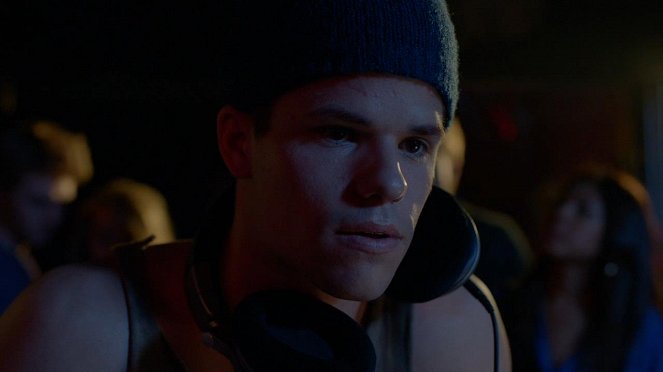 Ask Me Anything - Filmfotos - Max Carver