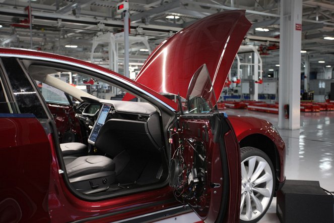 Megafactories - Super Cars - Tesla Model S - Kuvat elokuvasta