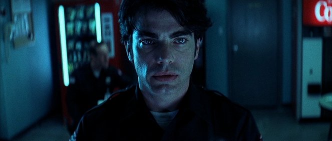 The Underneath - Do filme - Peter Gallagher