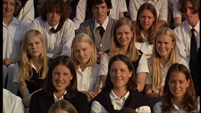 The Virgin Suicides - Van film - Kirsten Dunst, Chelse Swain, A.J. Cook, Leslie Hayman