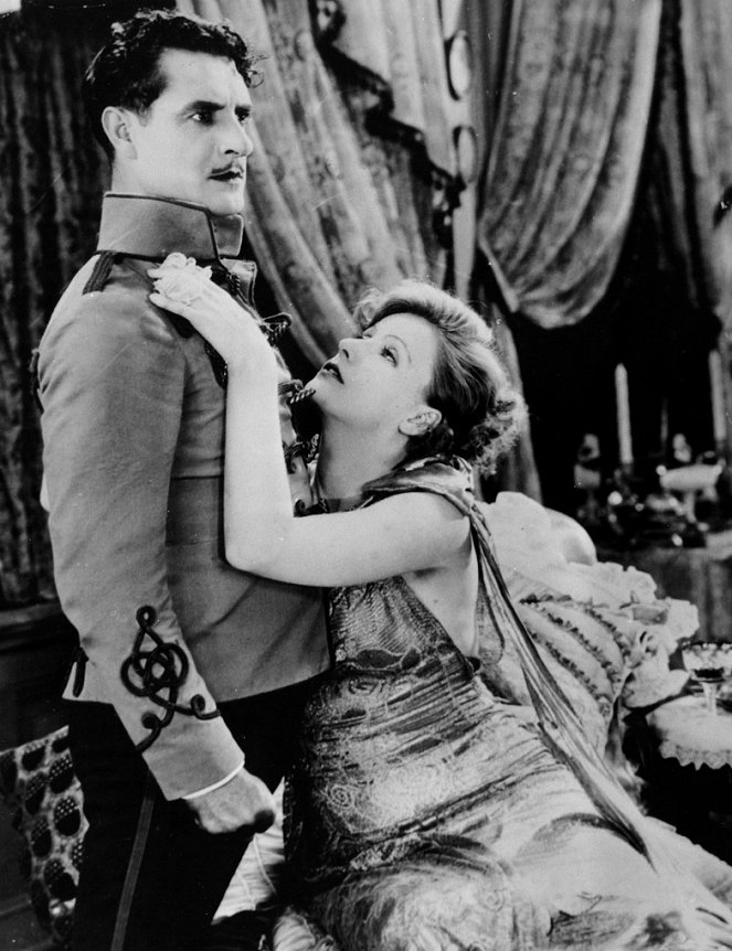 Flesh and the Devil - Photos - John Gilbert, Greta Garbo