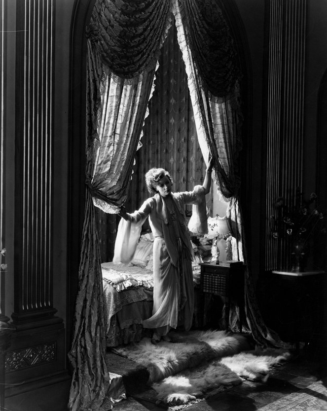 Az asszony és az ördög - Filmfotók - Greta Garbo