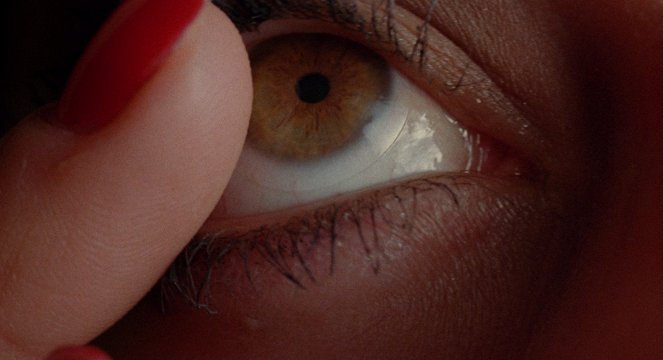 El blanco del ojo - De la película