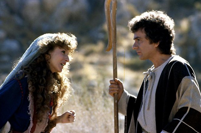 Wholly Moses - Z filmu - Laraine Newman, Dudley Moore