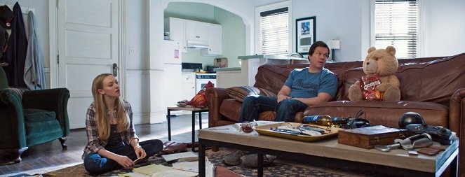 Ted 2 - De la película - Amanda Seyfried, Mark Wahlberg