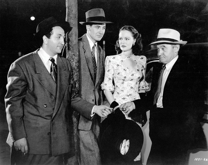 The Naked City - Van film - Don Taylor, Dorothy Hart, Barry Fitzgerald