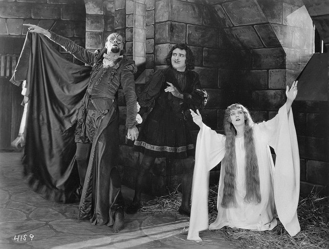 The Phantom of the Opera - Van film - Mary Philbin