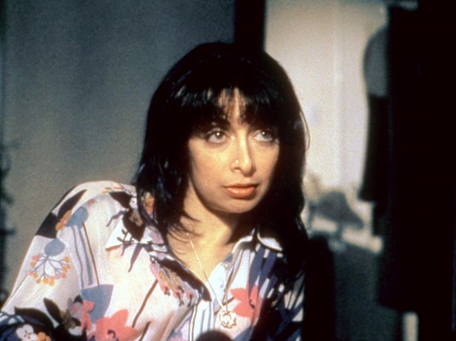 Wedding Bell Blues - De la película - Illeana Douglas