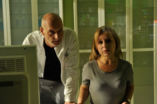 Dr. Klein - Season 1 - Nach Hause - Z filmu - Simon Licht, Christine Urspruch