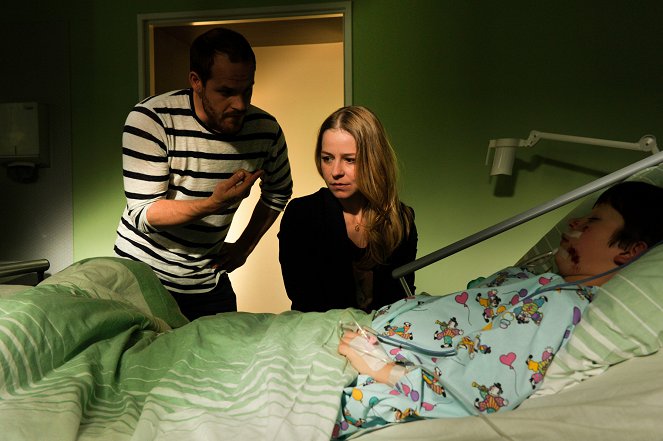 Dr. Klein - Nach Hause - Van film - Marc Ben Puch, Theresa Scholze, Boris Dick