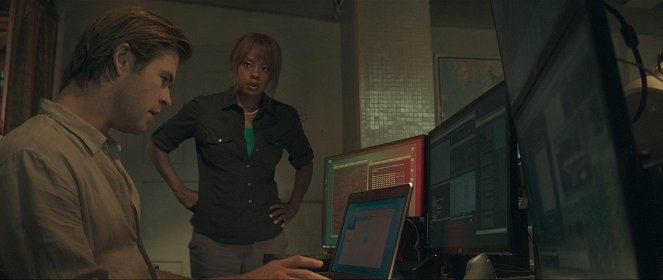 Haker - Z filmu - Chris Hemsworth, Viola Davis