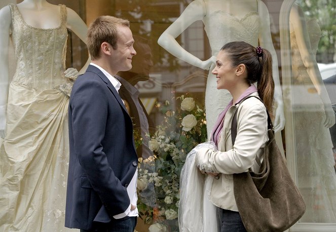 Der Dicke - Glaubensfragen - Van film - Matthias Ziesing, Burcu Dal