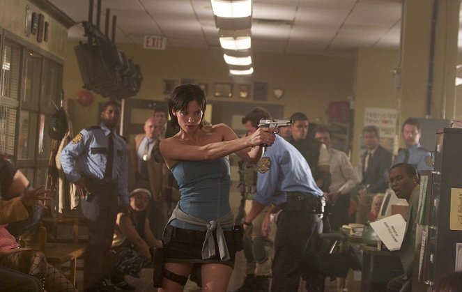 Resident Evil: Apocalypse - Photos - Sienna Guillory