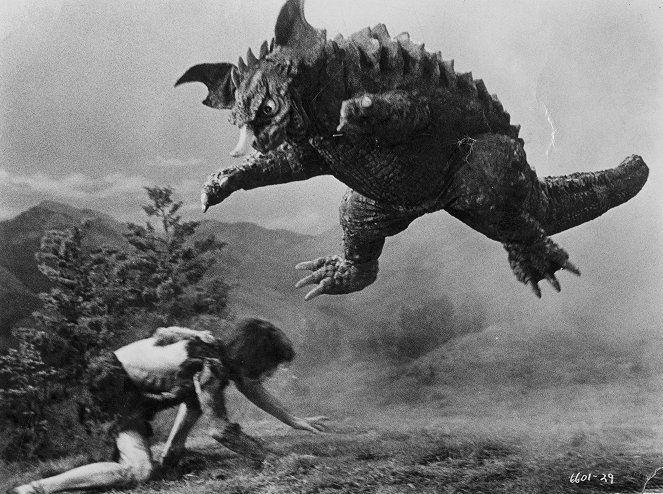 Frankenstein and the Giant Lizard - Filmfotos