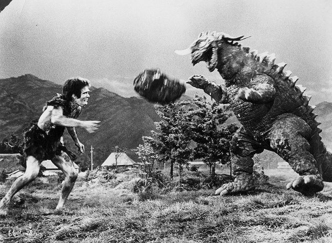 Frankenstein and the Giant Lizard - Filmfotos