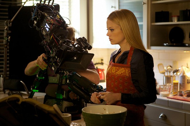 Grimm - Season 1 - Island of Dreams - Making of - Claire Coffee
